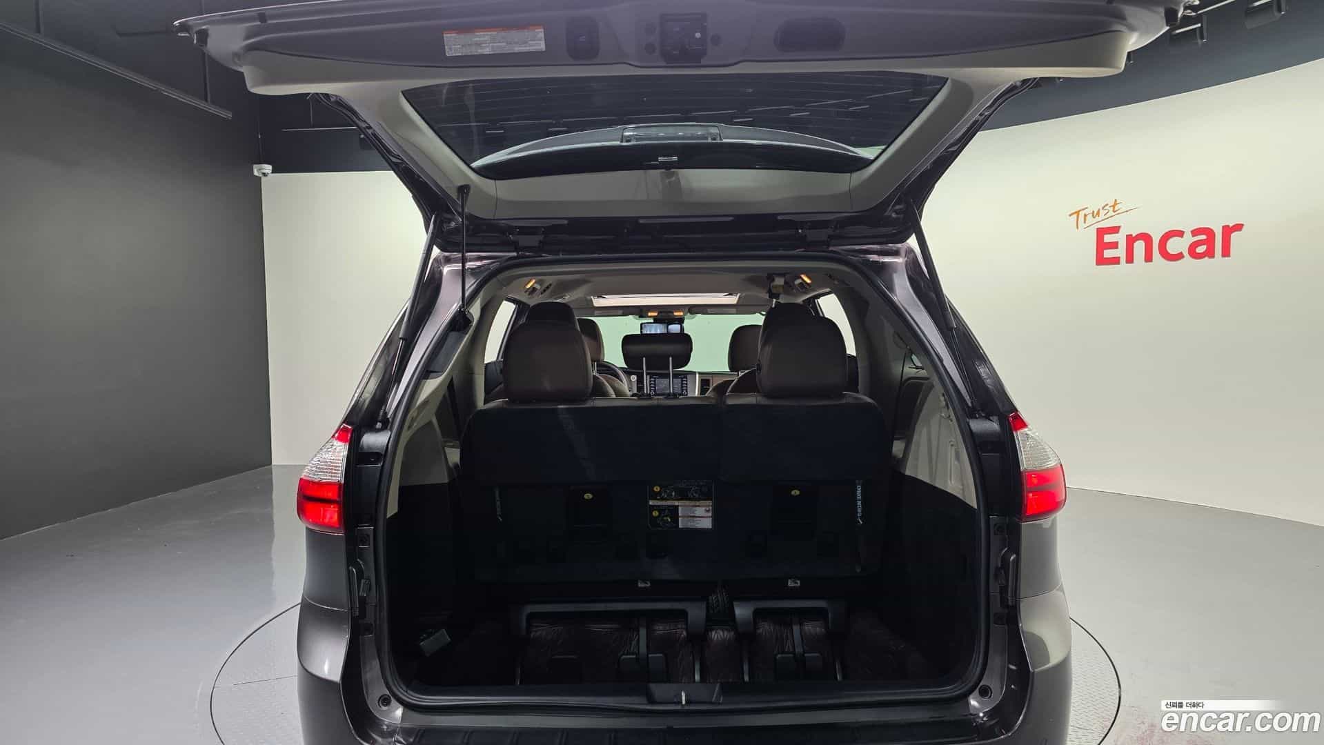 Sienna Toyota 2019.4-OPTION-048