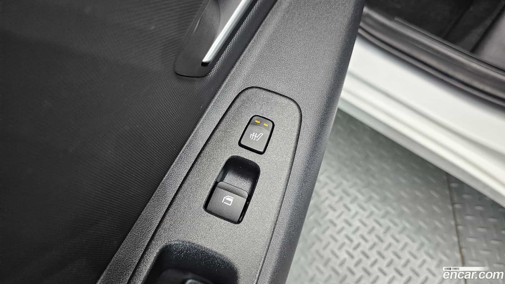 AVANTE Hyundai 2022.2-OPTION-040