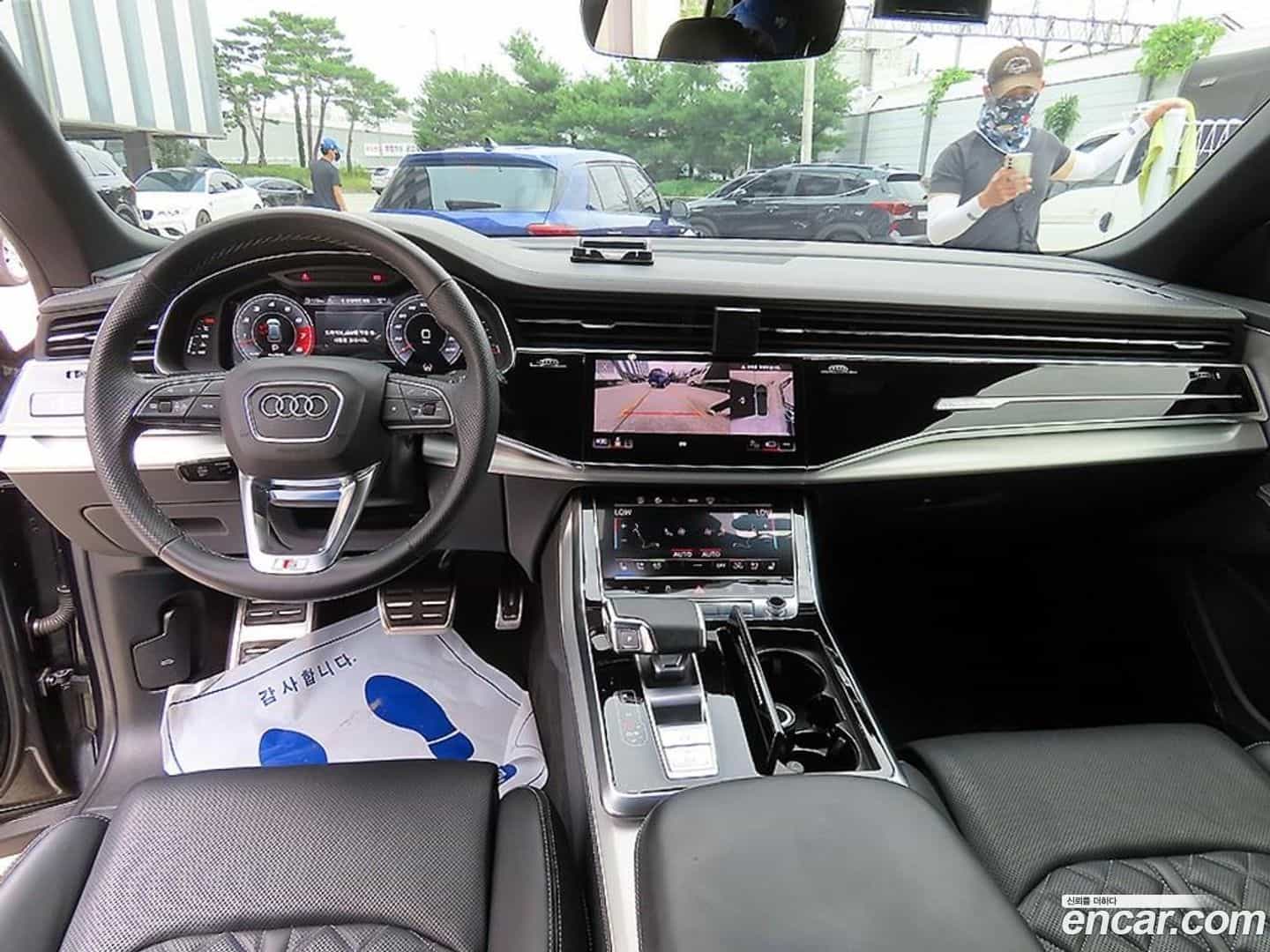Q8 Audi 2021.1-INNER-007