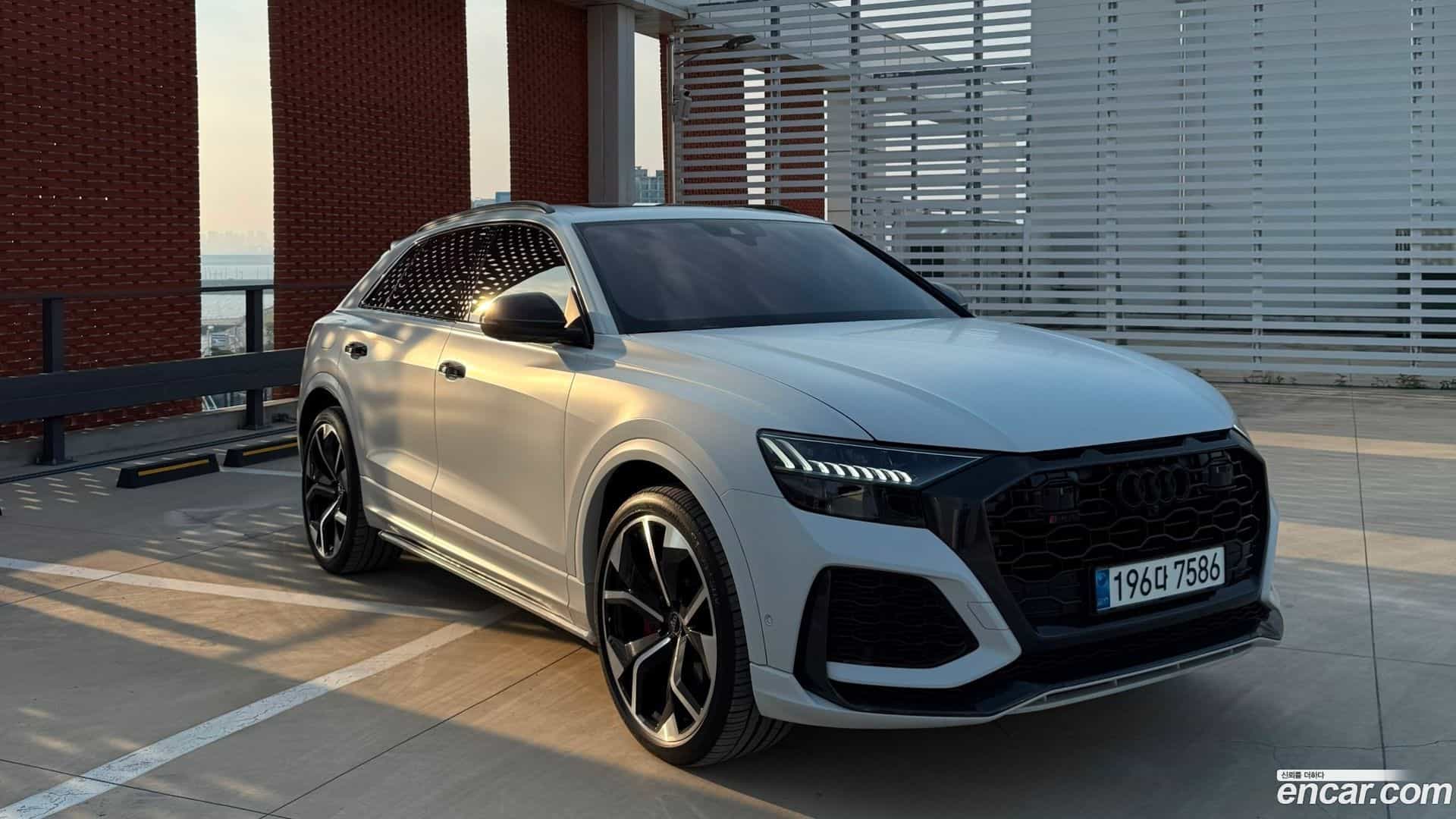 RSQ8 Audi 2021.5-OUTER-003