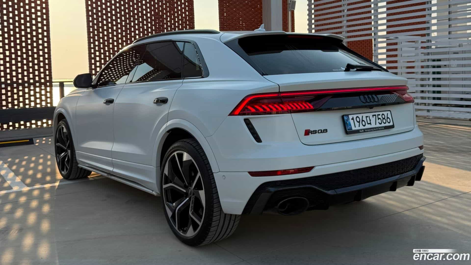 RSQ8 Audi 2021.5-OUTER-004