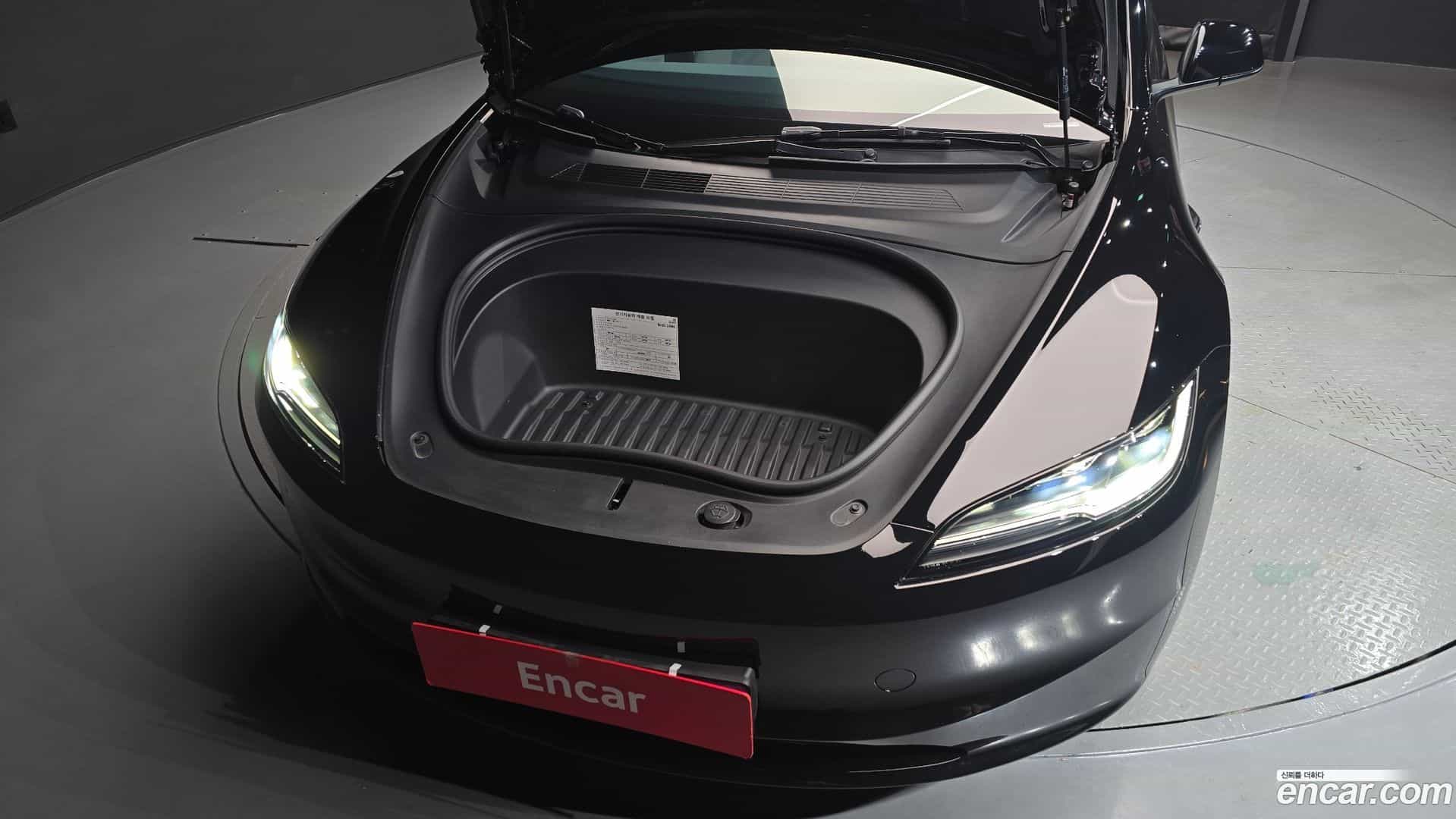 Model 3 Tesla 2024.4-OUTER-006