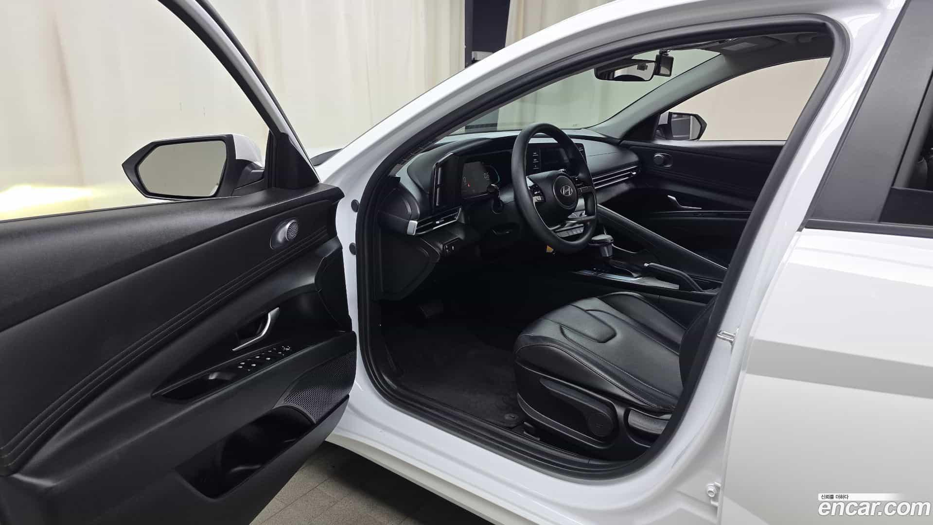 AVANTE Hyundai 2024.6-INNER-010