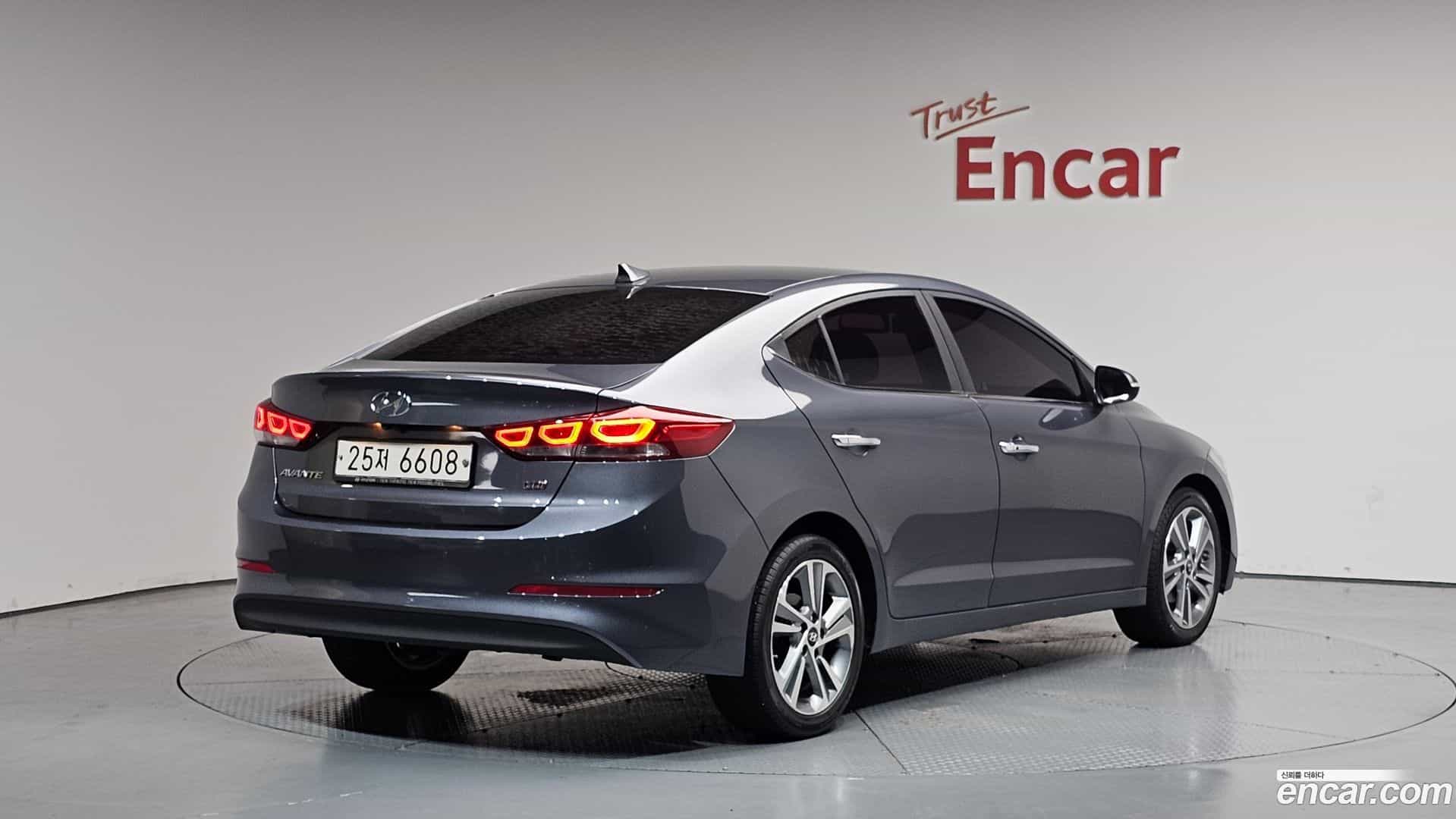 AVANTE Hyundai 2017.1-OUTER-002