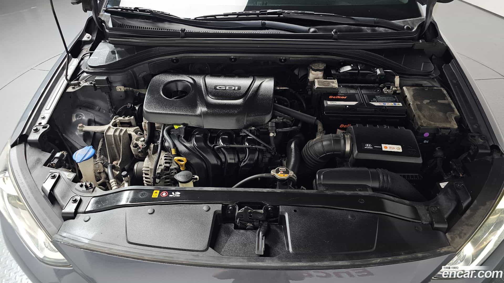 AVANTE Hyundai 2017.1-OUTER-006