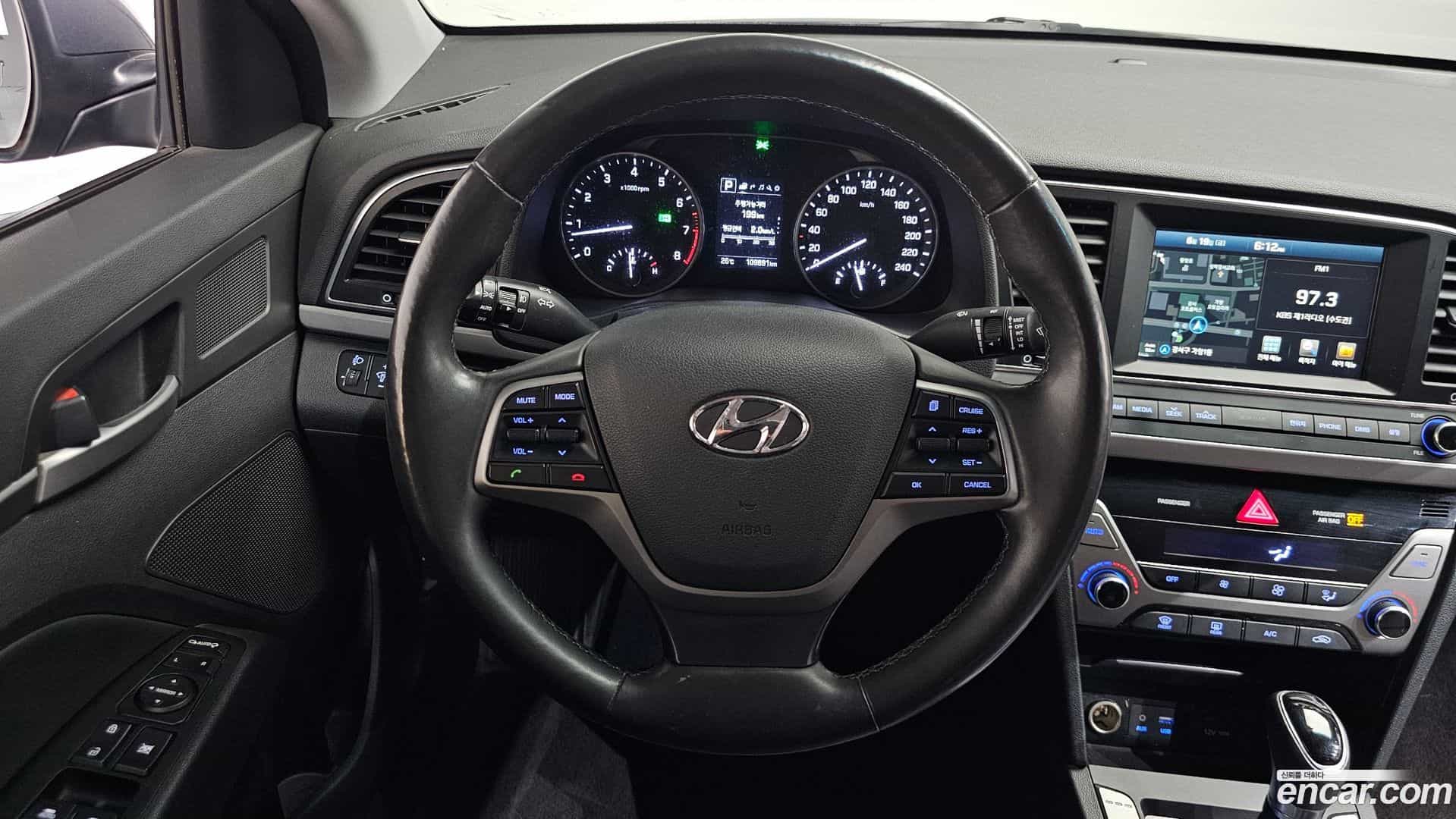 AVANTE Hyundai 2017.1-OPTION-017