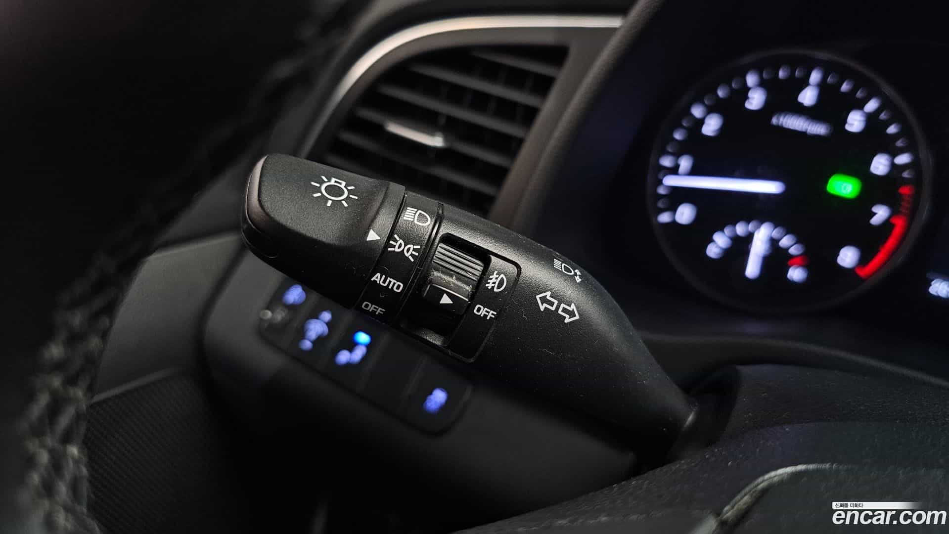 AVANTE Hyundai 2017.1-OPTION-023
