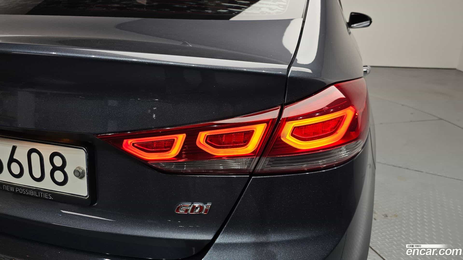 AVANTE Hyundai 2017.1-OUTER-033