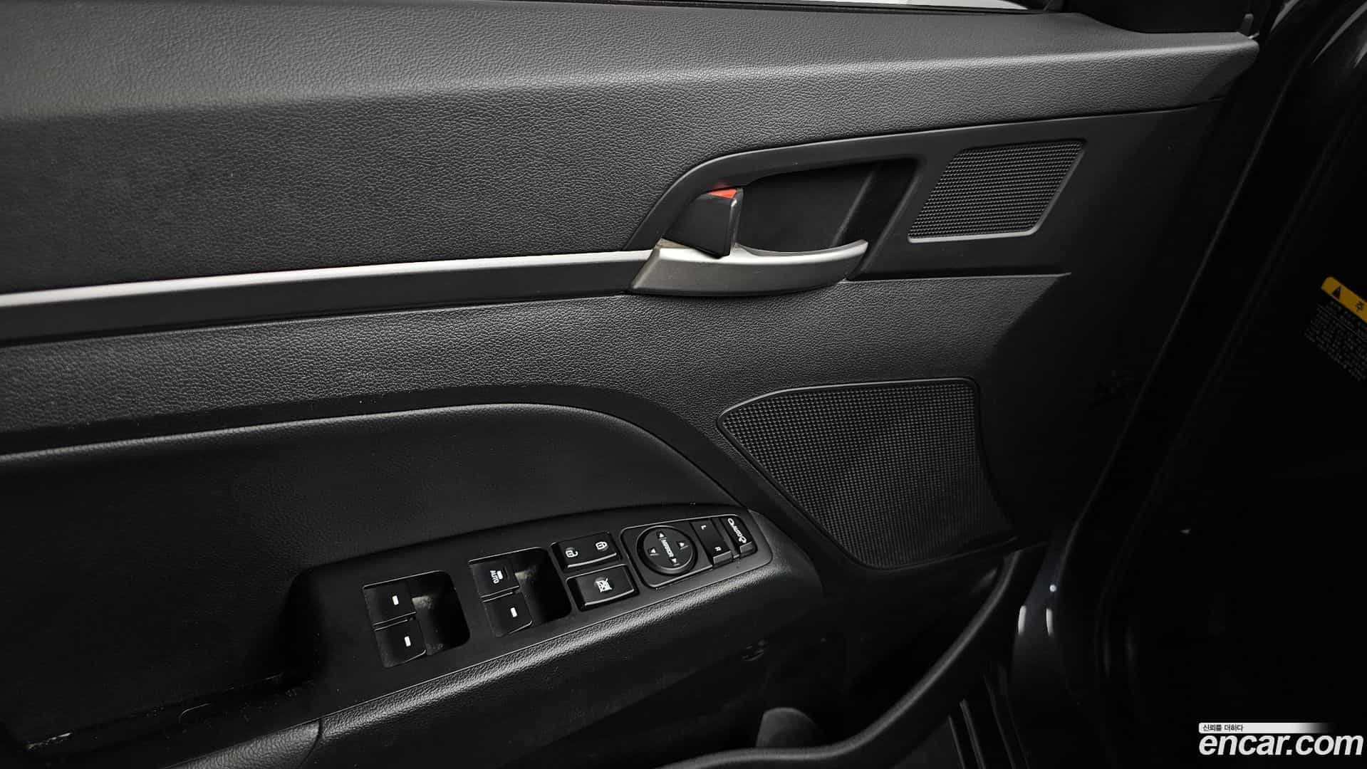 AVANTE Hyundai 2017.1-OPTION-042