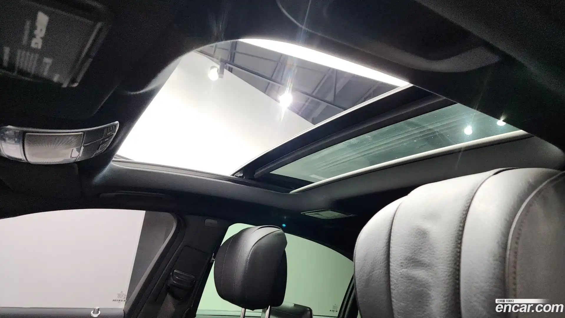 S-Class Mercedes-Benz 2015.10-OPTION-023