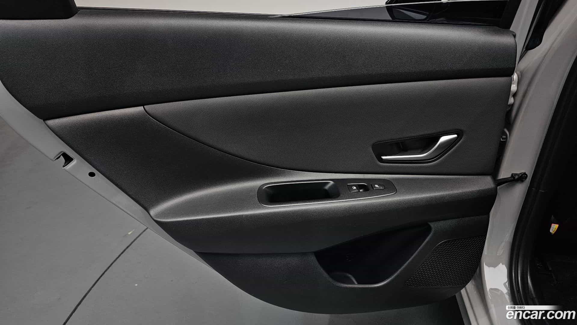 AVANTE Hyundai 2020.4-INNER-035