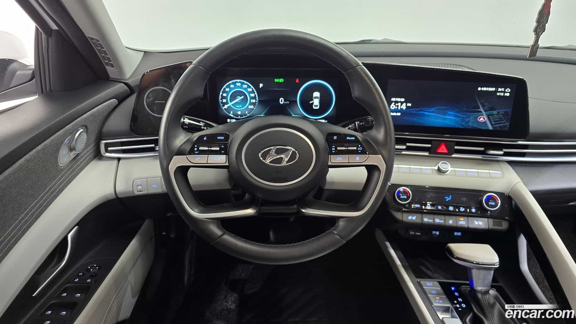 AVANTE Hyundai 2022.10-OPTION-017