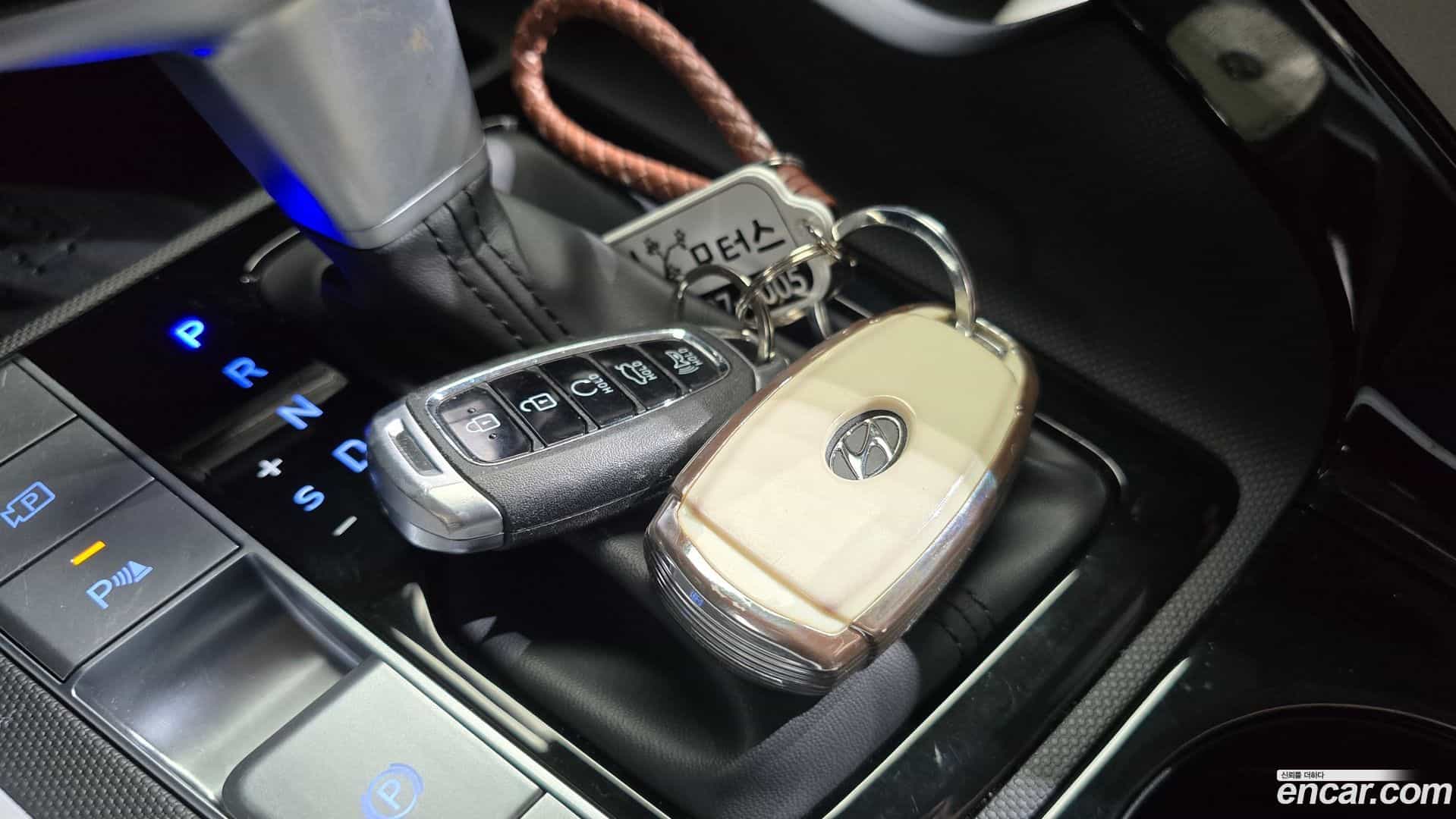 AVANTE Hyundai 2022.10-OPTION-019