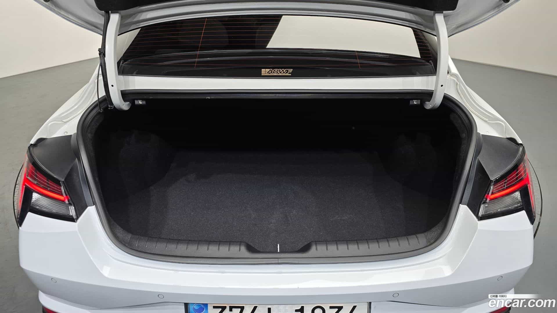 AVANTE Hyundai 2022.10-OPTION-021
