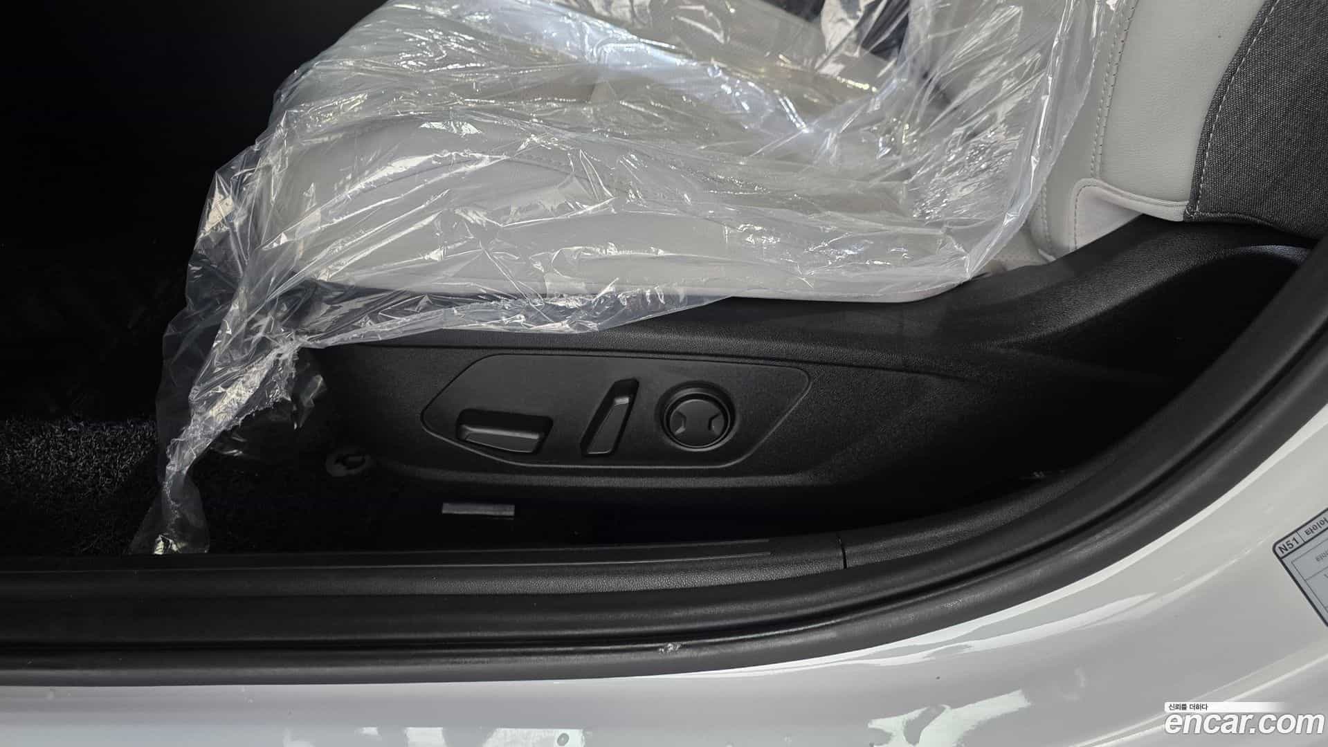 AVANTE Hyundai 2022.10-OPTION-045