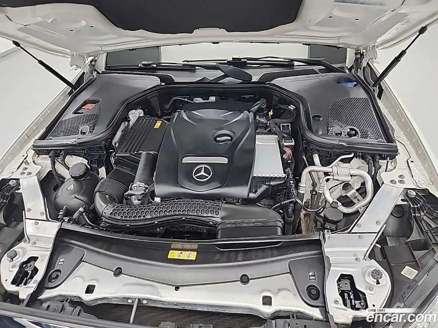 E-Class Mercedes-Benz 2020.3-OUTER-005