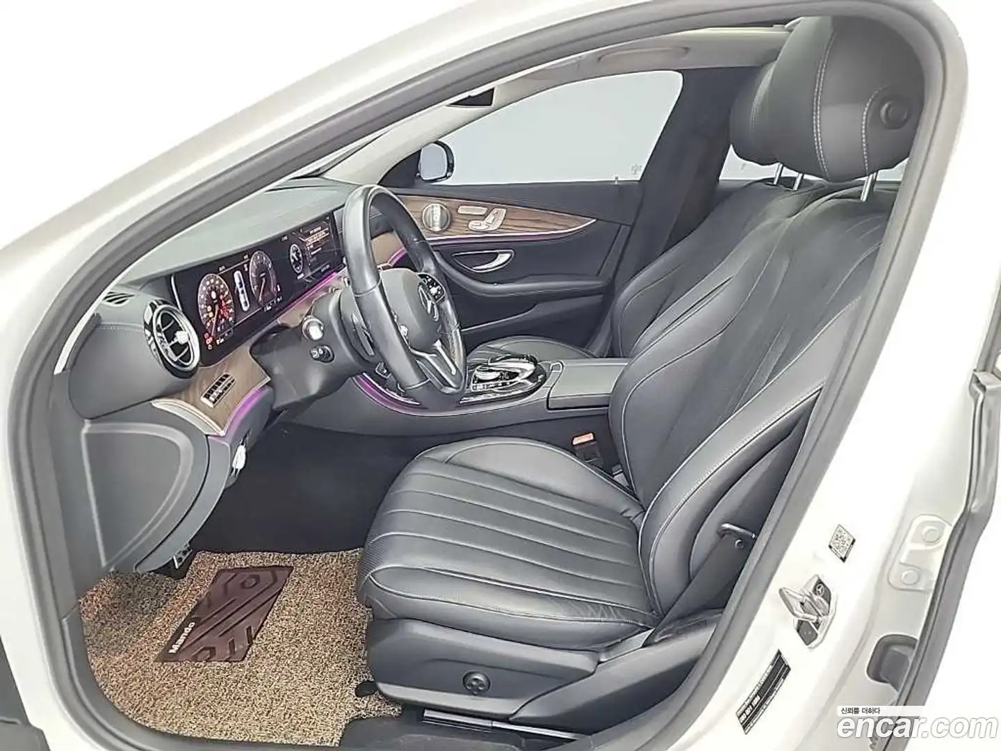 E-Class Mercedes-Benz 2020.3-OPTION-015