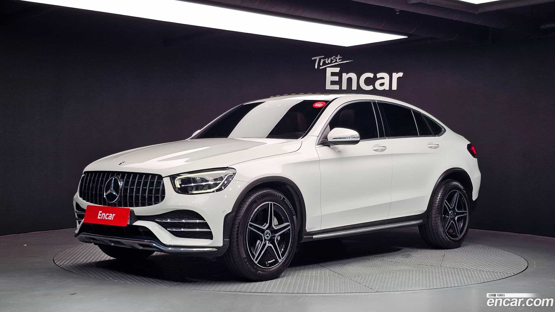 GLC-Class Mercedes-Benz 2020.0-OUTER-001
