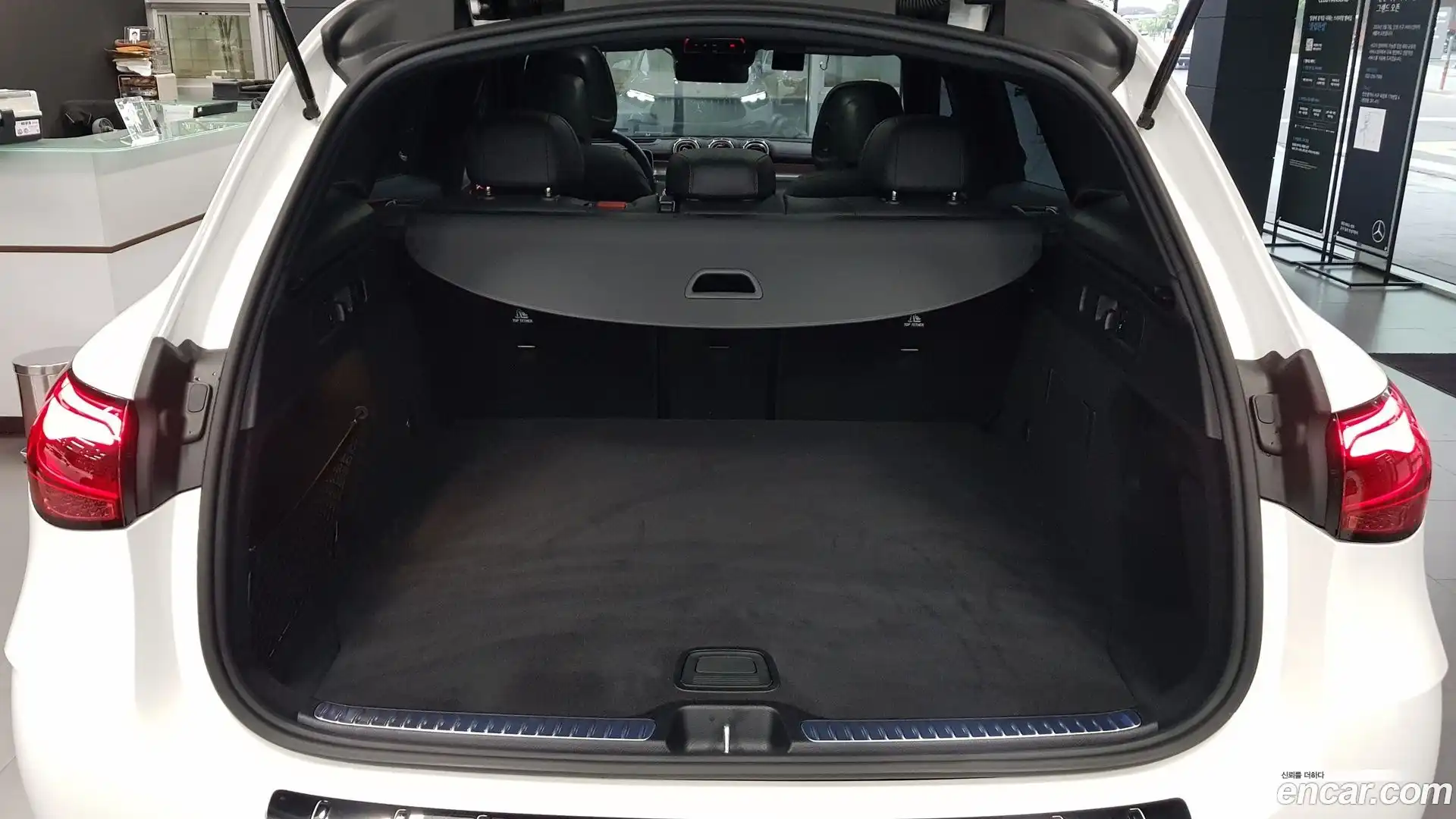 GLC-Class Mercedes-Benz 2025.8-OPTION-017