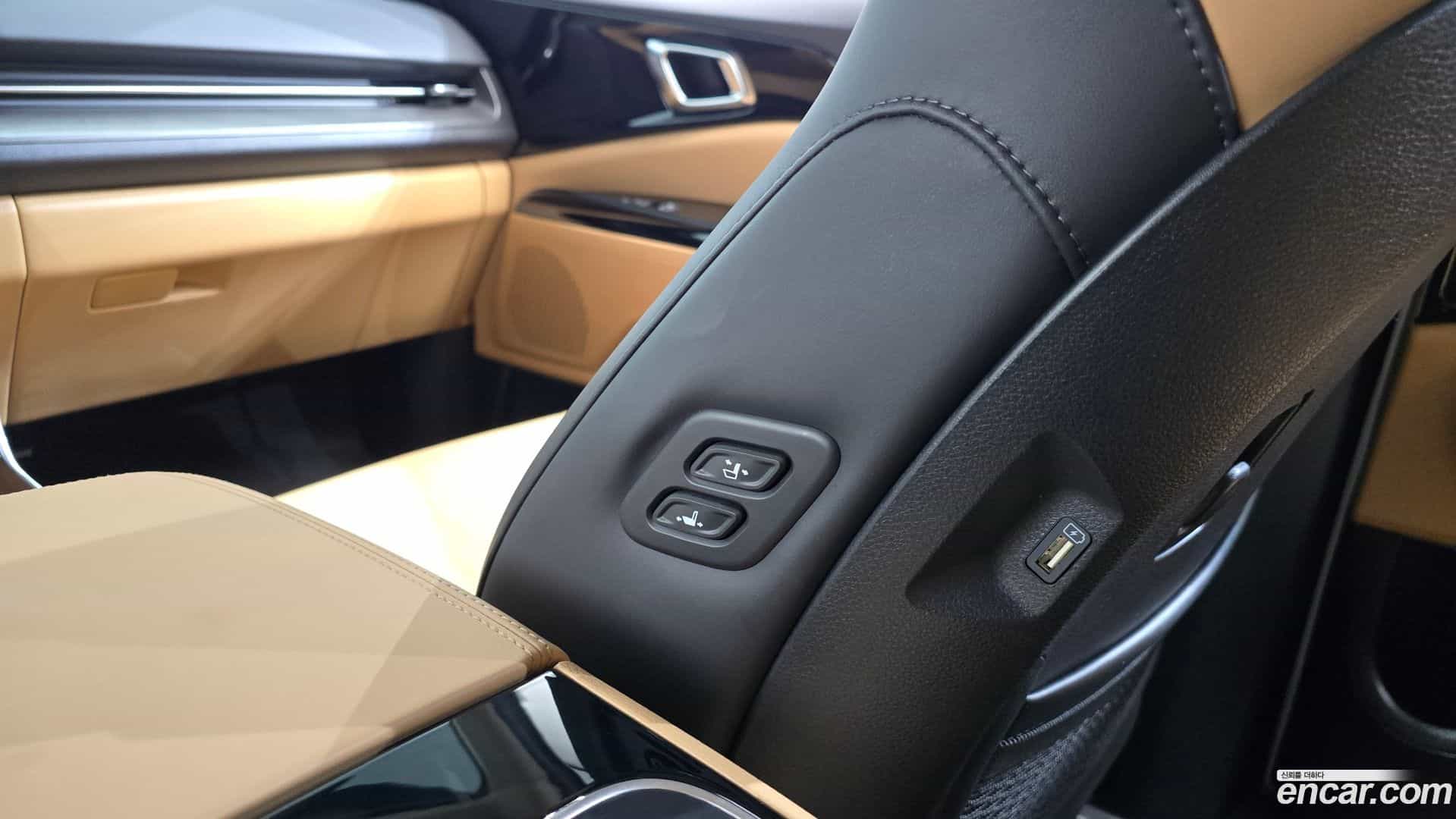Canival Kia 2023.9-OPTION-043