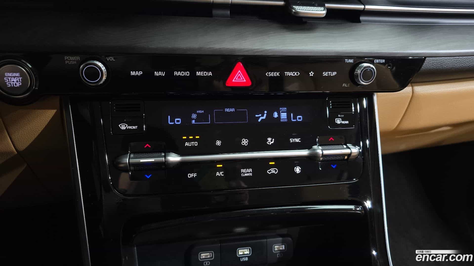 Canival Kia 2023.9-OPTION-044