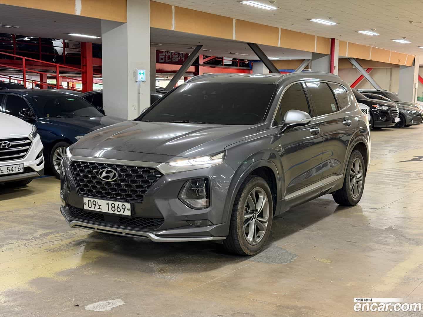 Santafe Hyundai 2019.0-OUTER-001