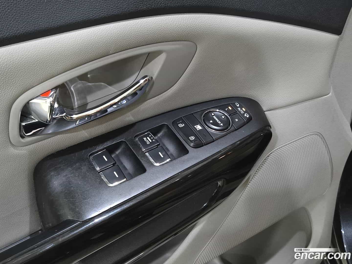 Canival Kia 2018.9-OPTION-020