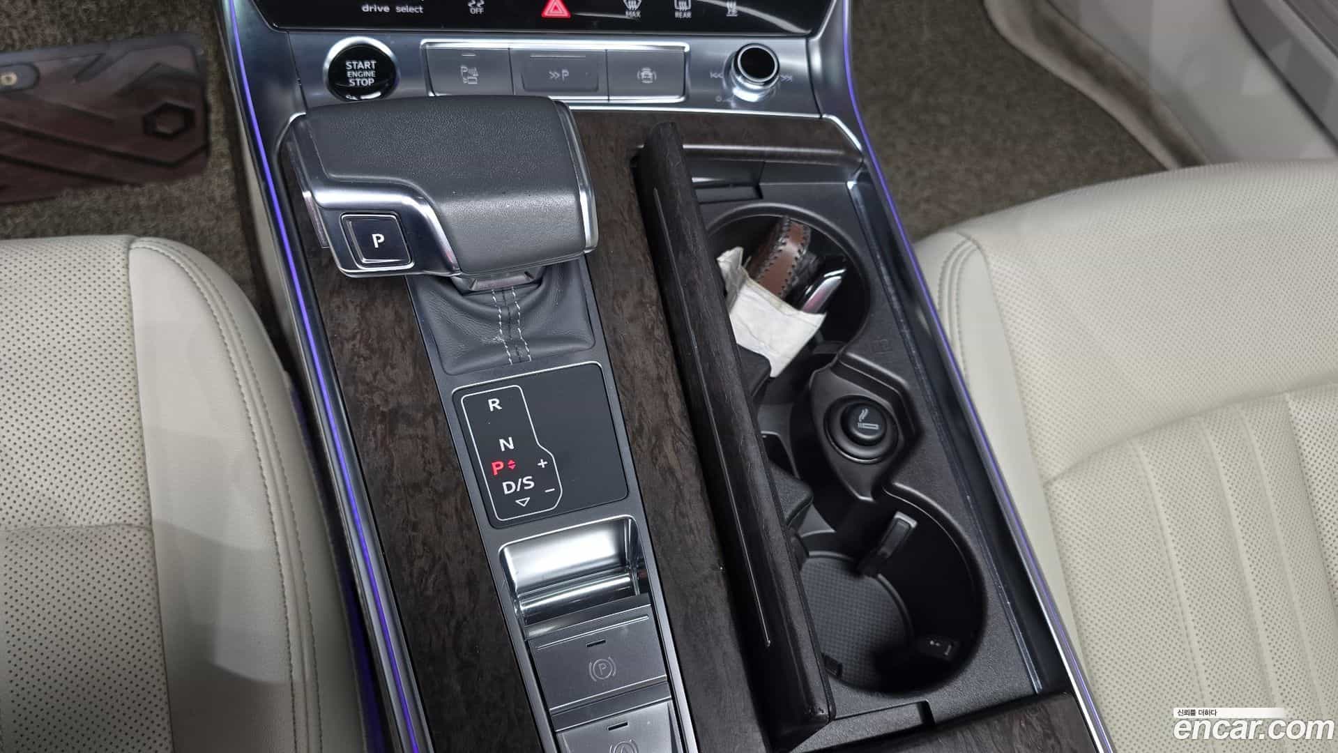 A6 Audi 2021.10-INNER-009