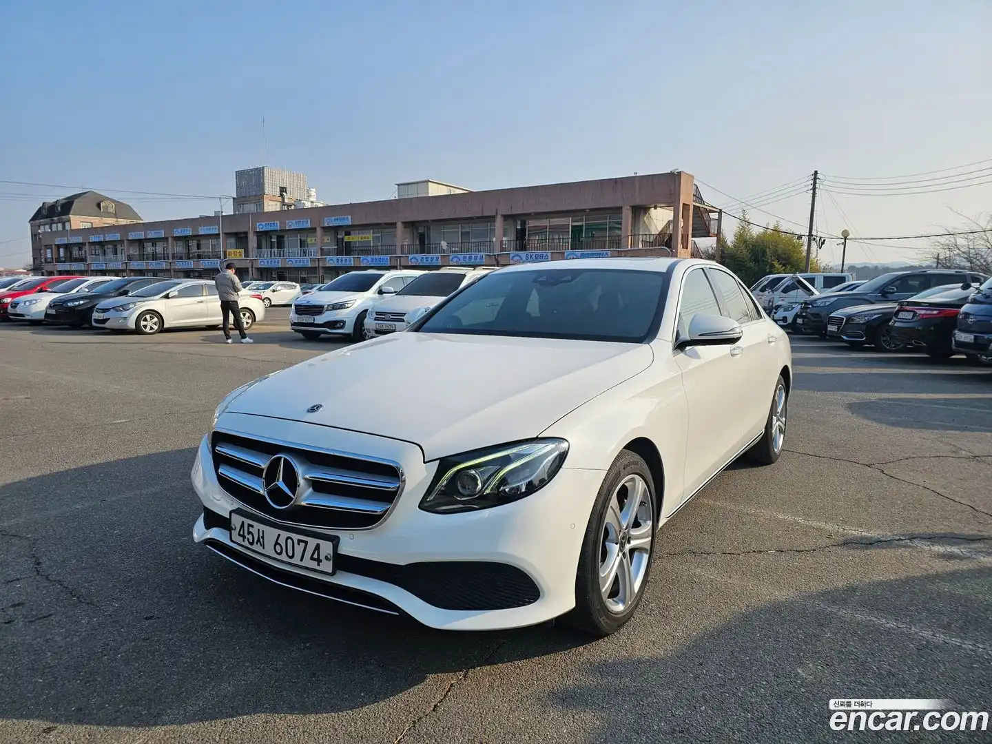 E-Class Mercedes-Benz 2018.4-OUTER-001