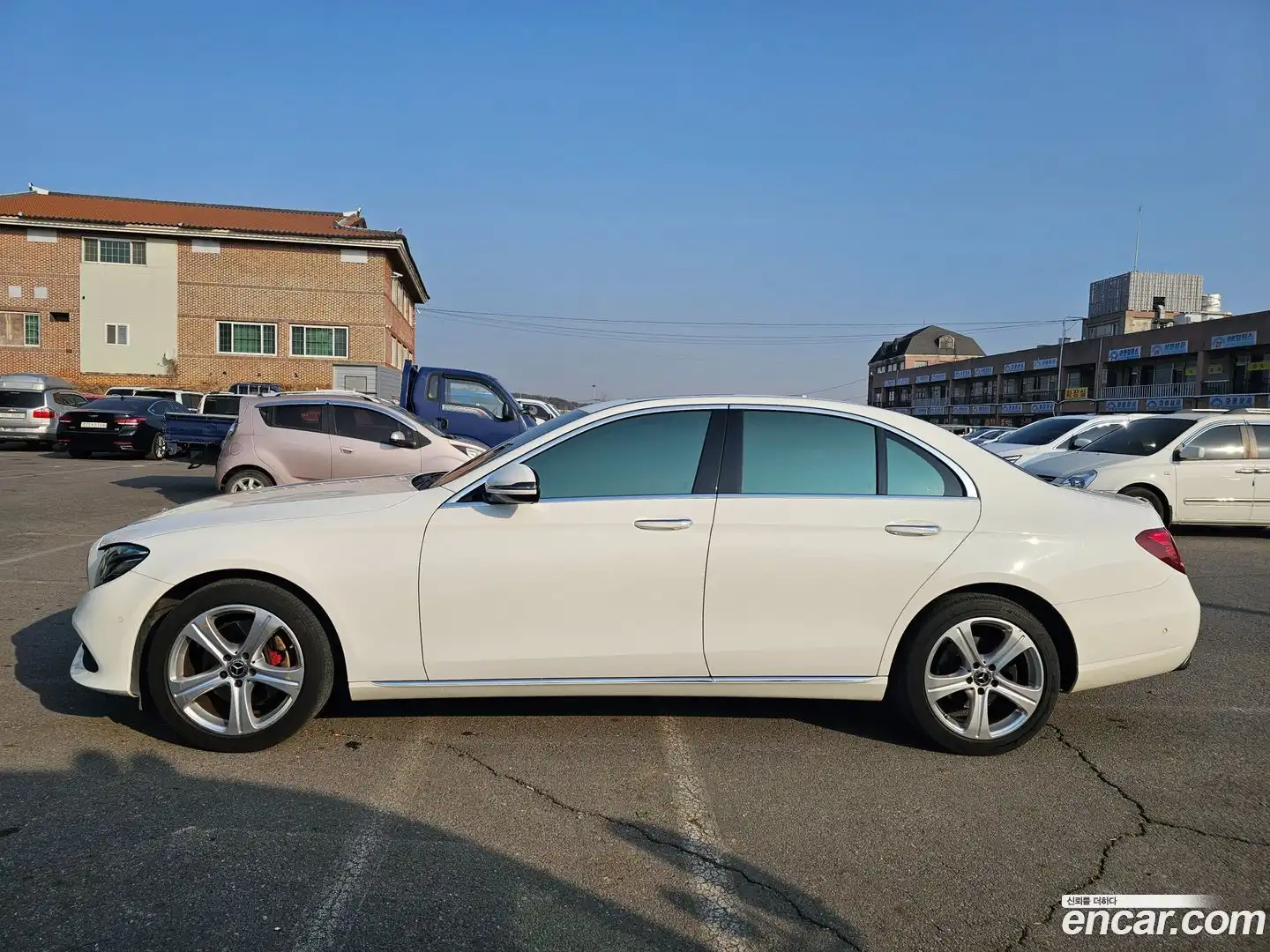 E-Class Mercedes-Benz 2018.4-OUTER-002