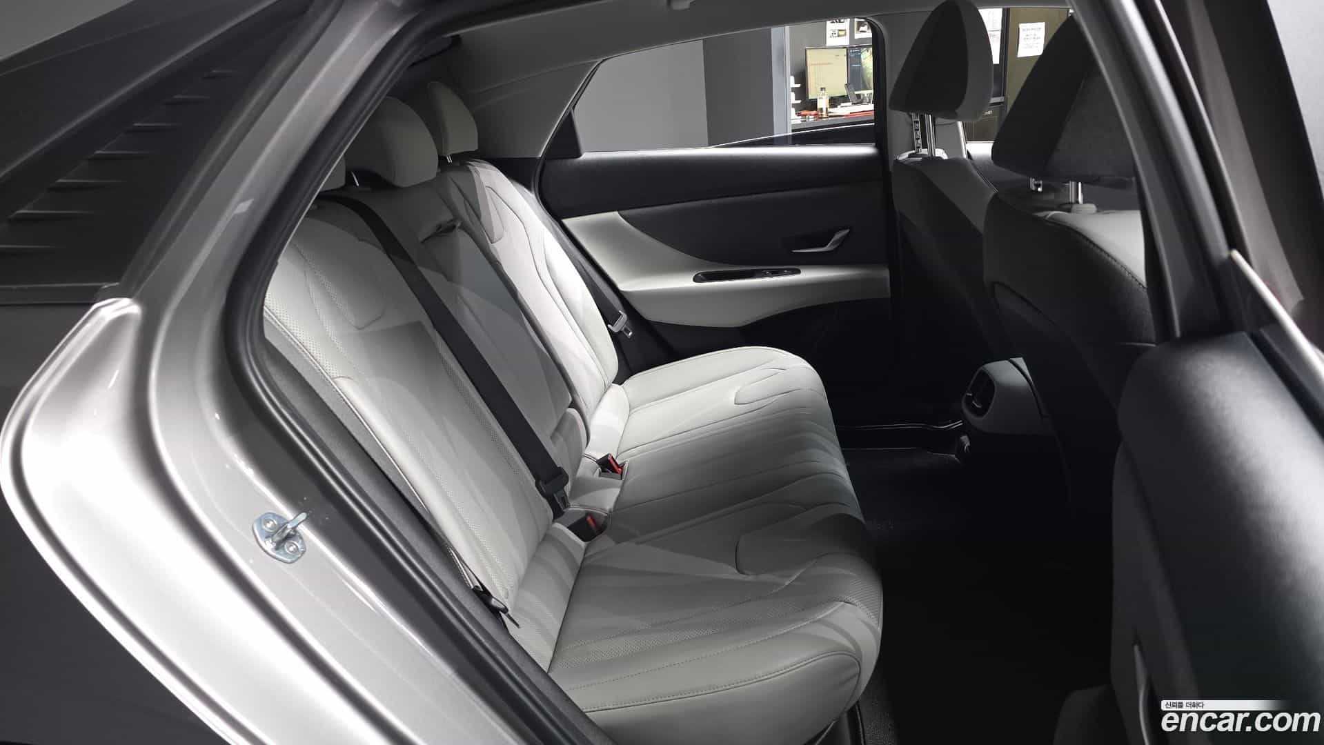 AVANTE Hyundai 2020.8-OPTION-016