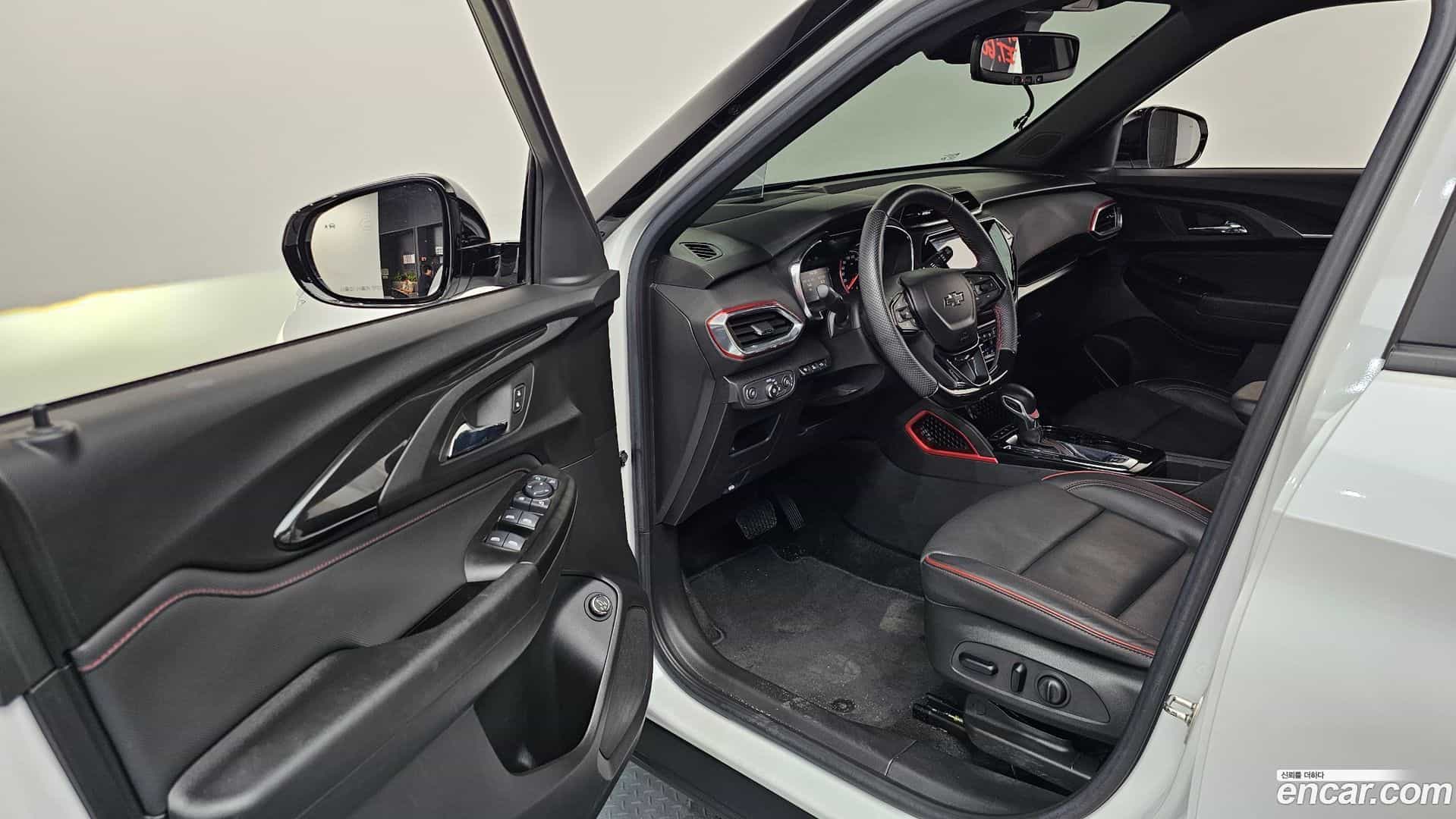 Trailblazer Chevrolet 2022.5-INNER-010