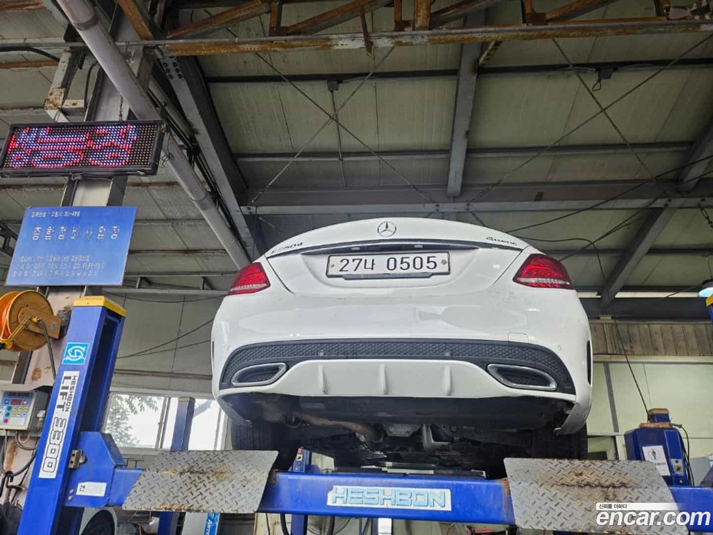 C-Class Mercedes-Benz 2015.8-OUTER-002
