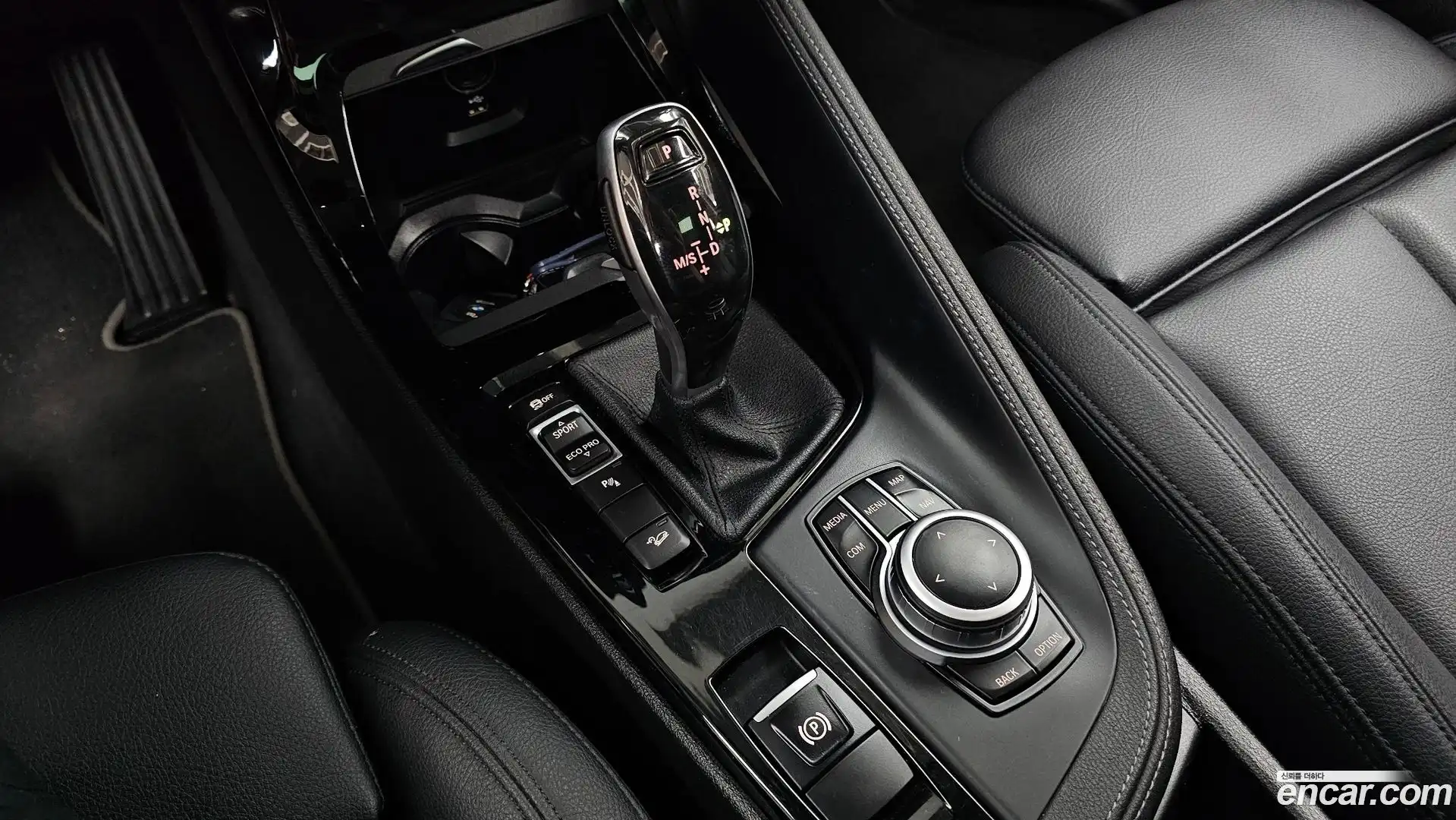 X2 (F39) BMW 2022.4-INNER-009