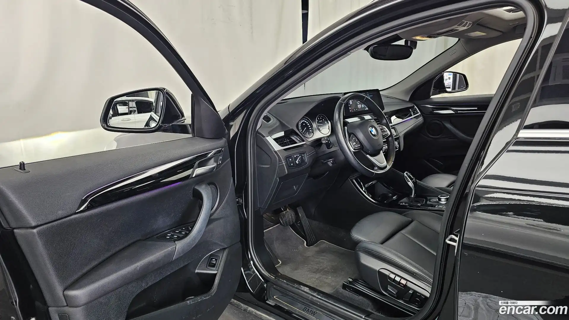X2 (F39) BMW 2022.4-INNER-010