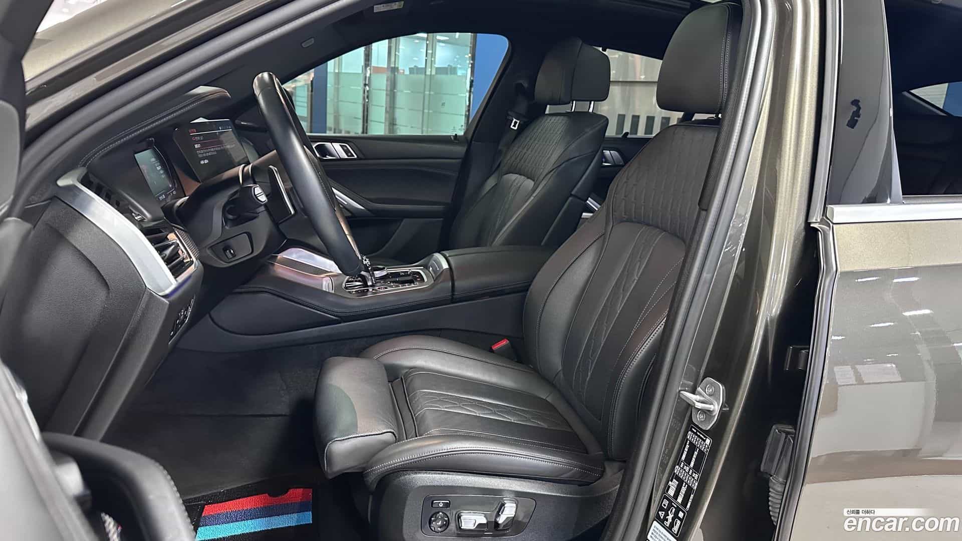 X6 BMW 2023.0-INNER-010