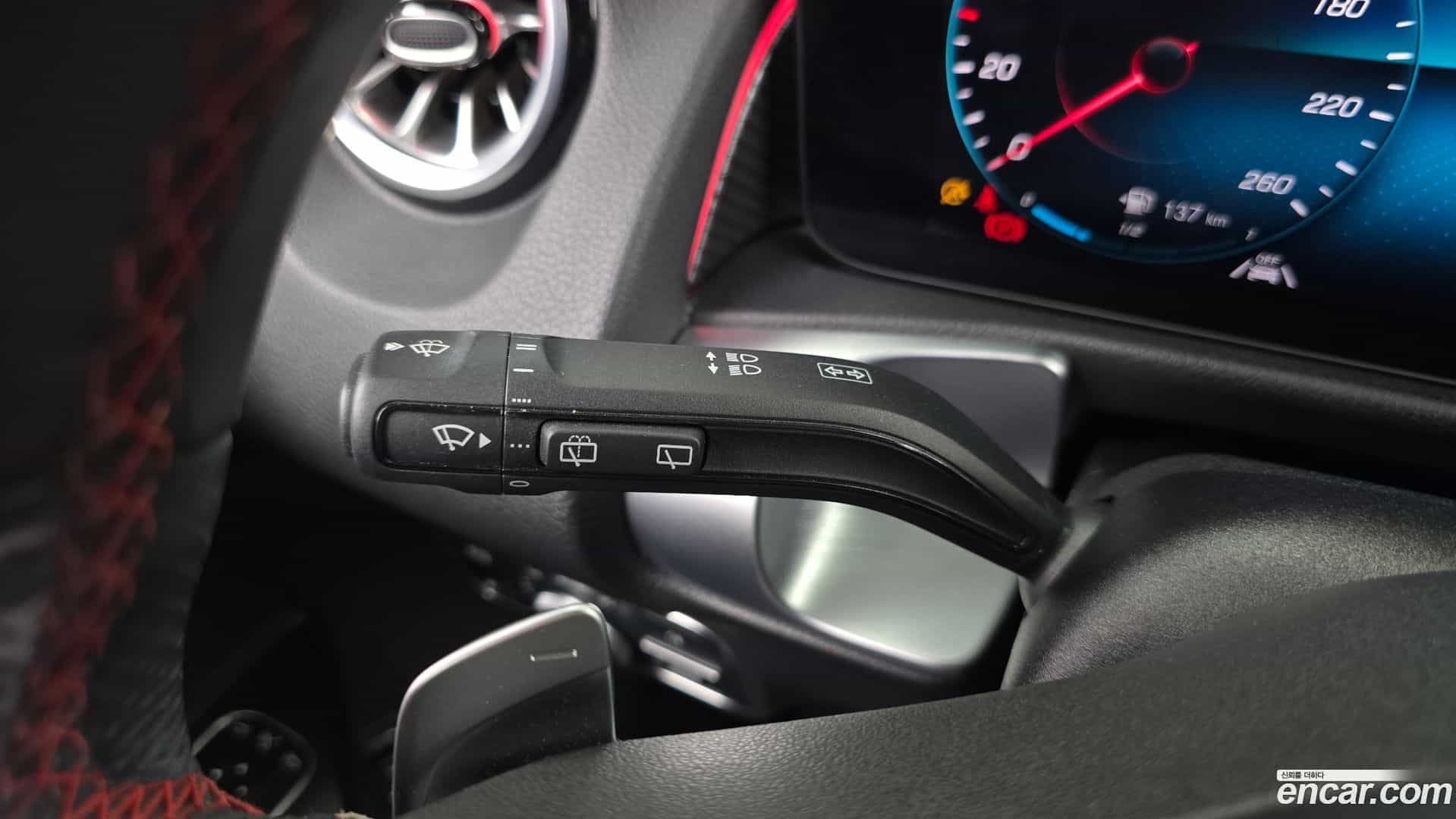GLB-Class Mercedes-Benz 2022.3-OPTION-040