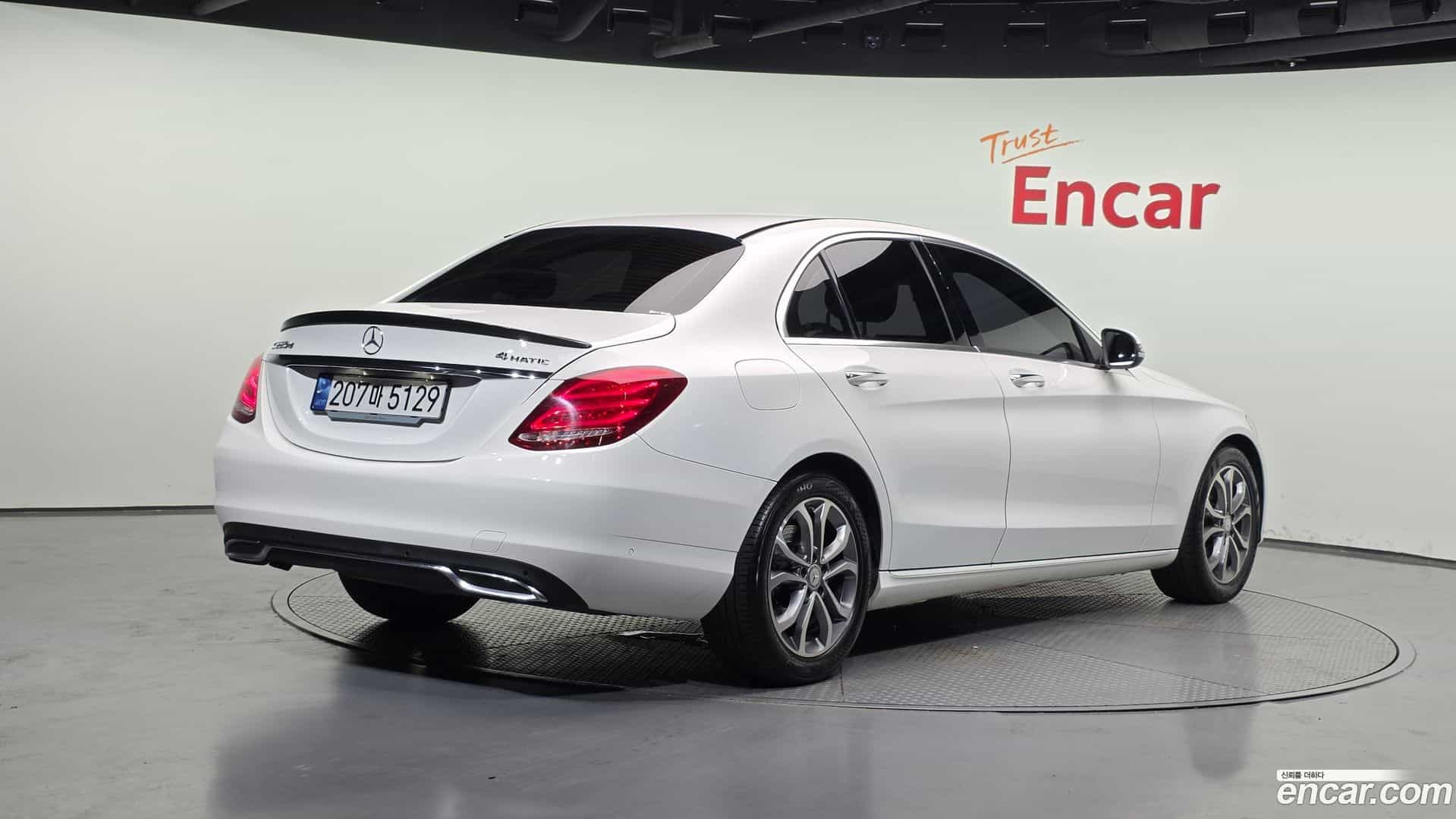 C-Class Mercedes-Benz 2017.0-OUTER-002