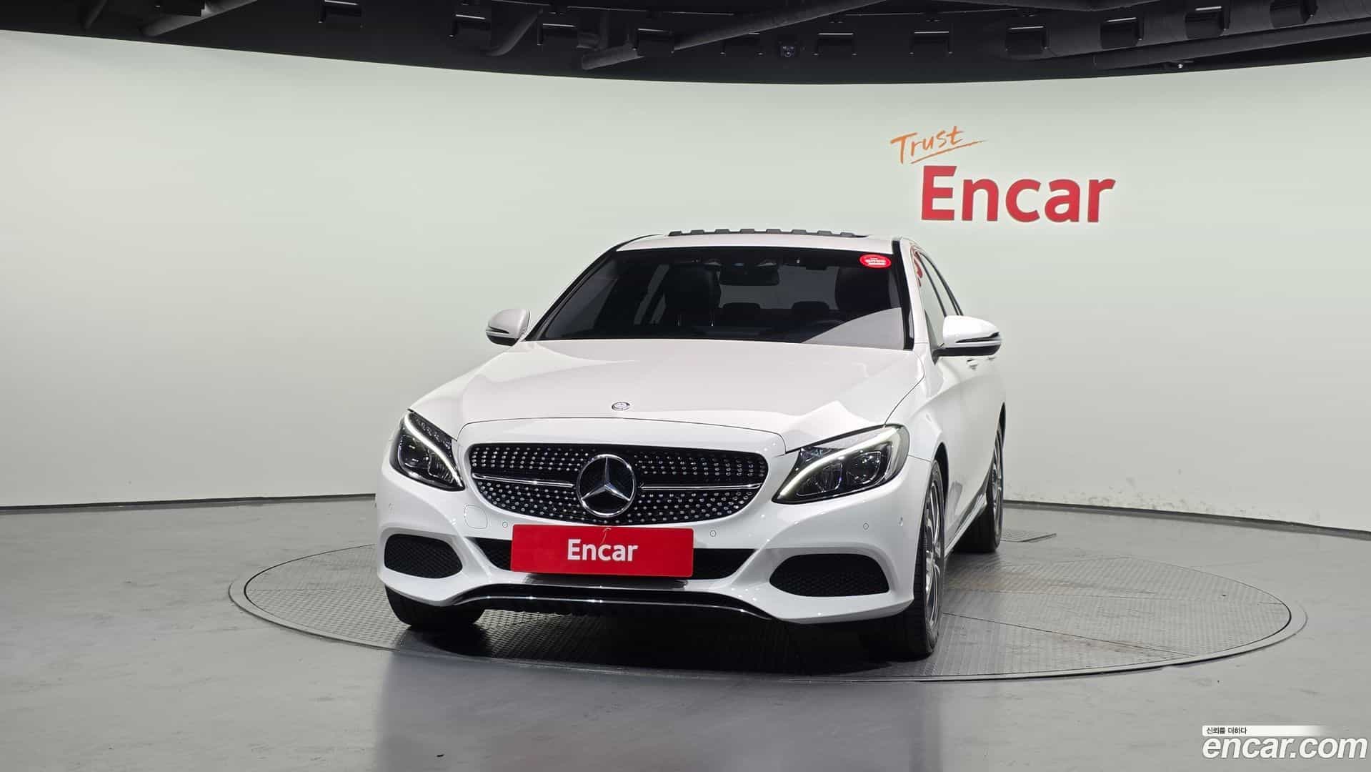 C-Class Mercedes-Benz 2017.0-OUTER-003