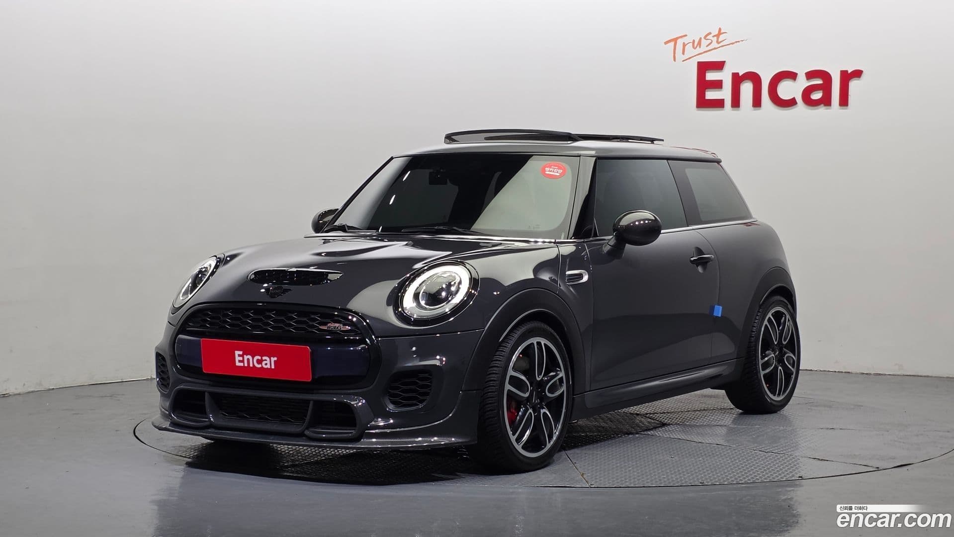 Main__Slider__Photo:Cooper Mini 2018.3-0