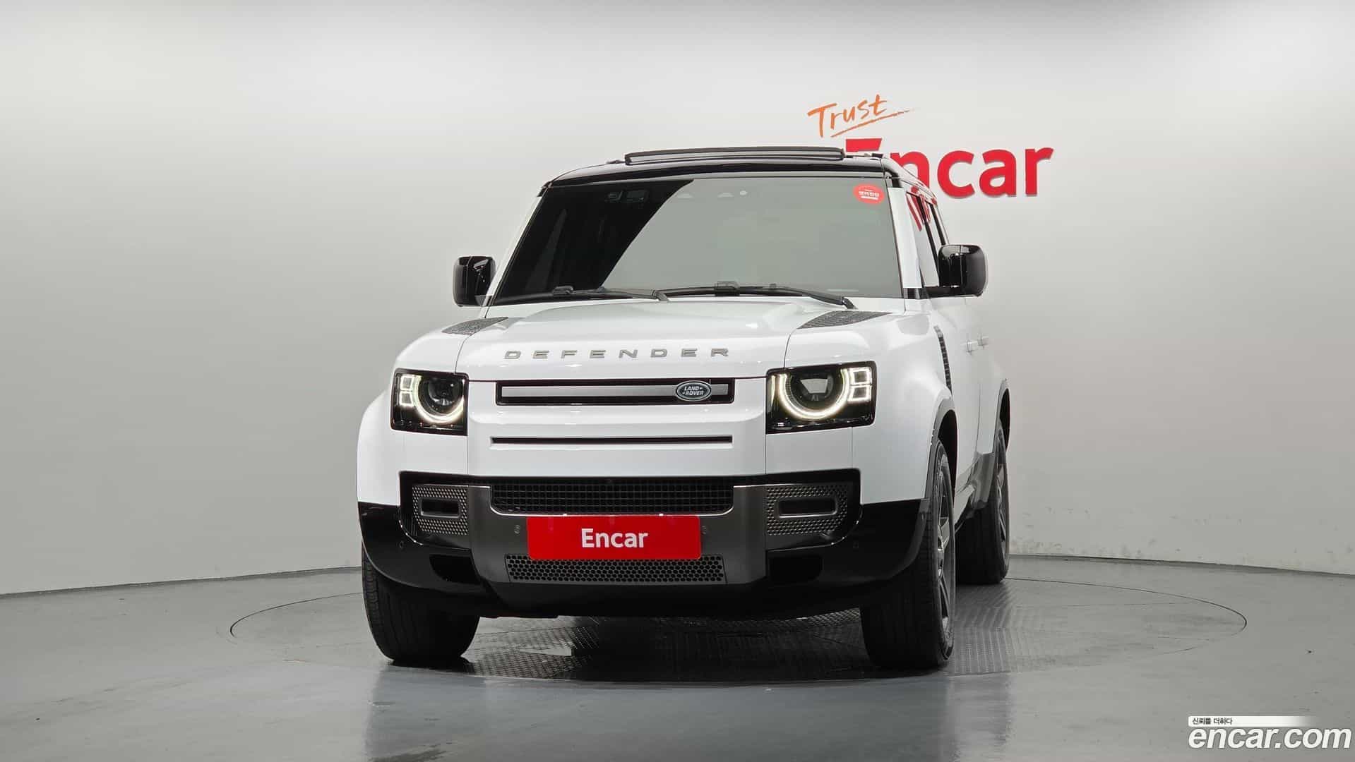 Defender Land Rover 2024.11-OUTER-003