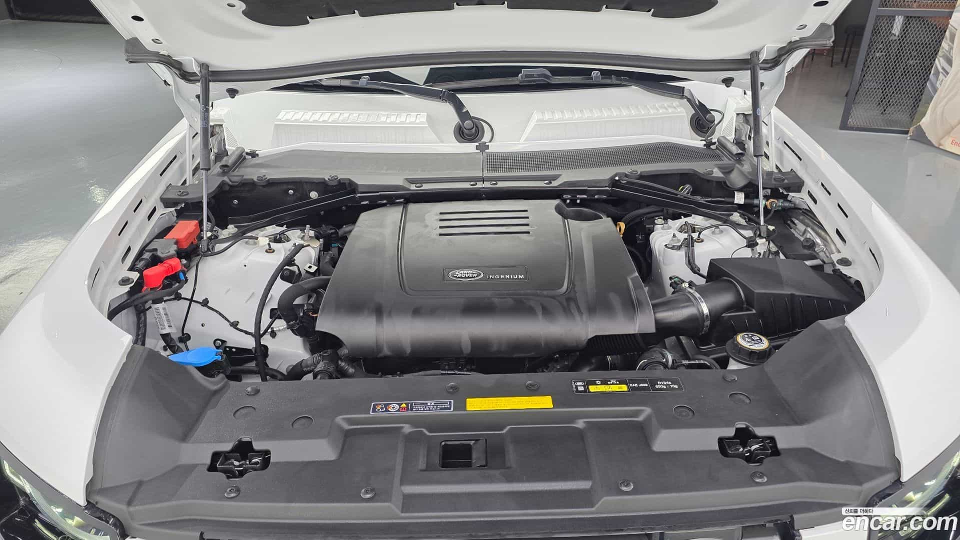 Defender Land Rover 2024.11-OUTER-006