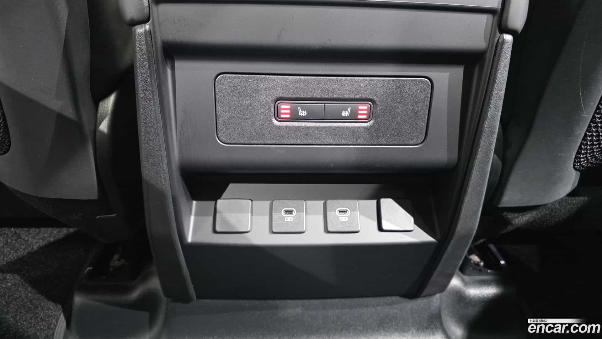 Defender Land Rover 2024.11-OPTION-022