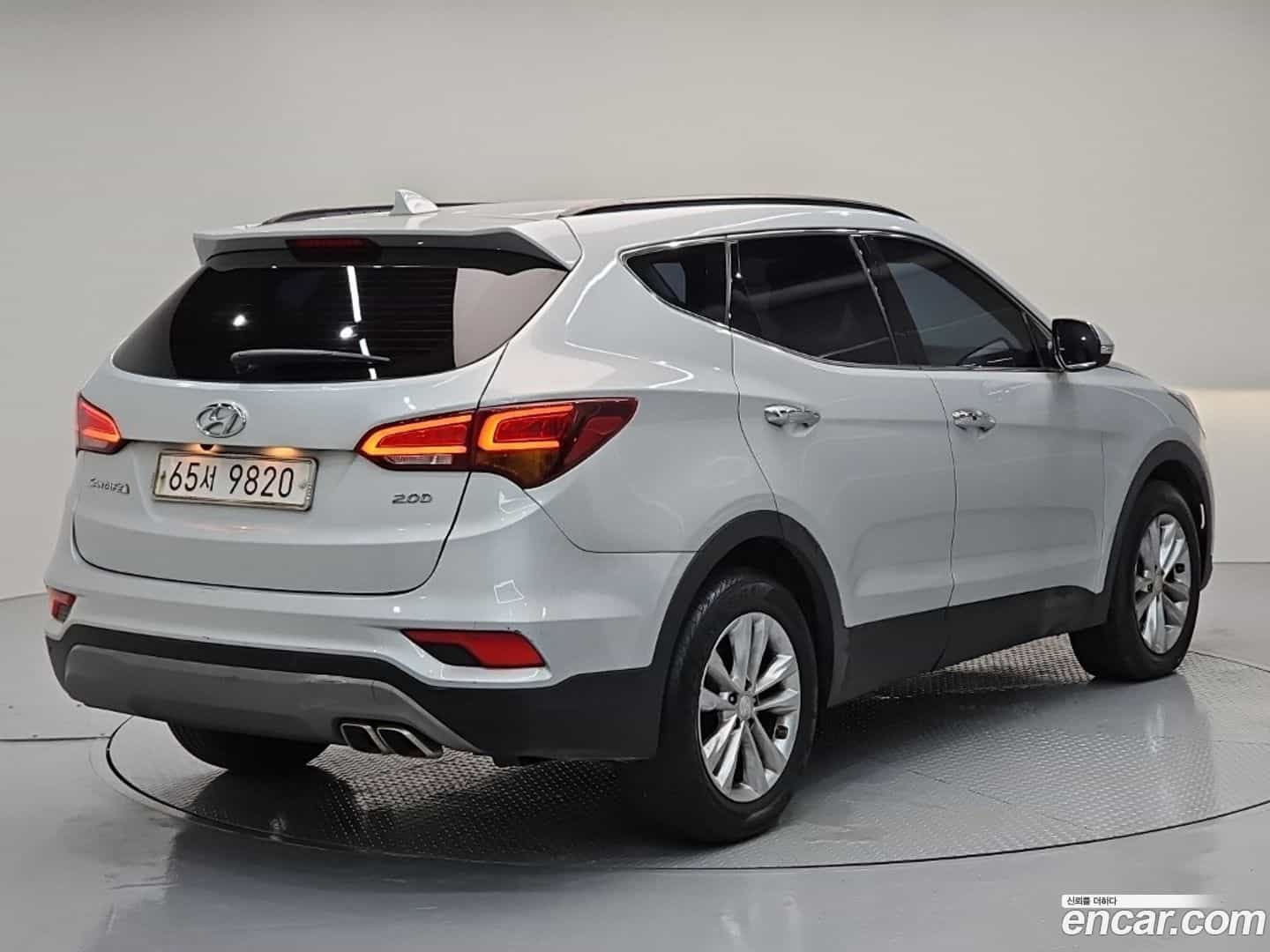 Santafe Hyundai 2017.4-OUTER-004