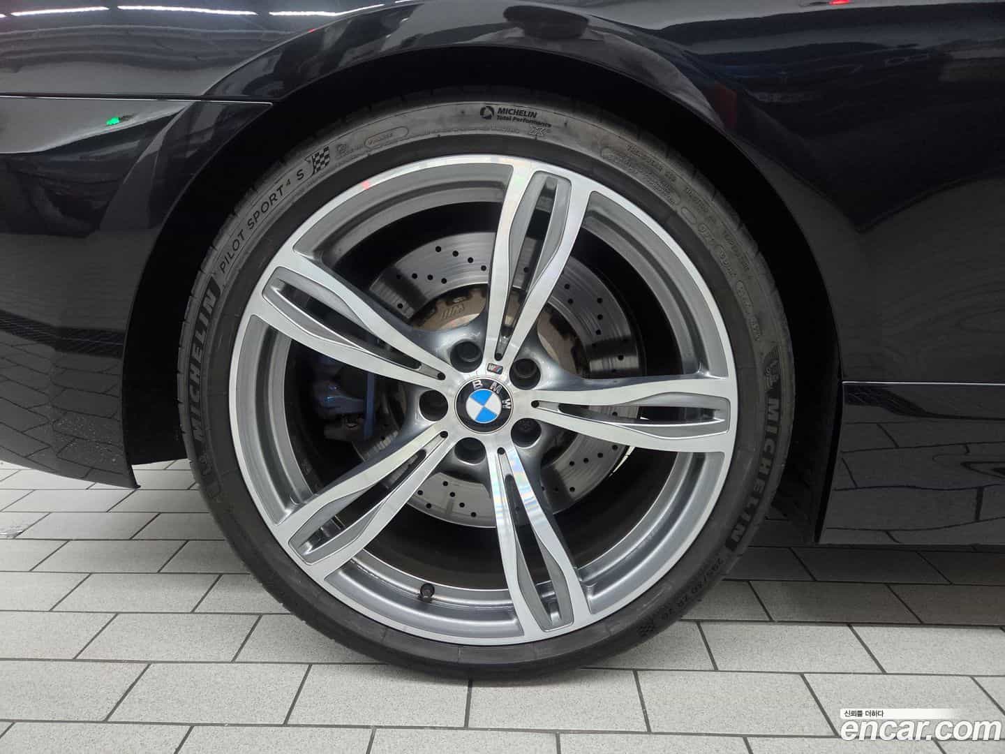 M6 BMW 2013.1-OUTER-006