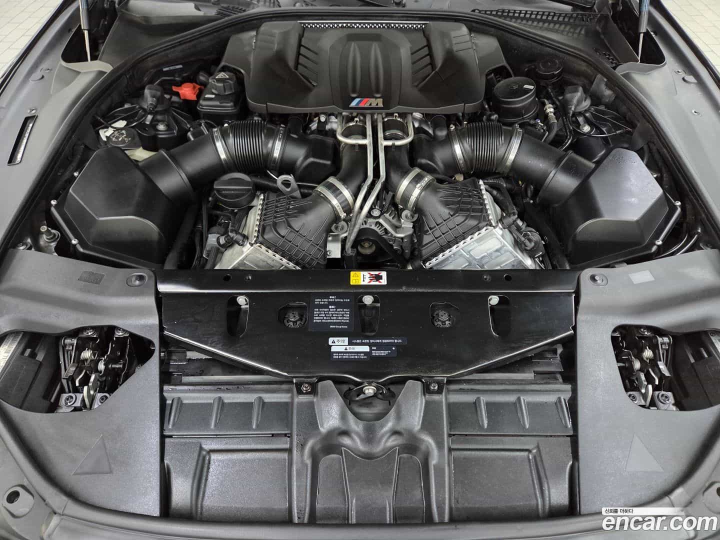 M6 BMW 2013.1-INNER-009
