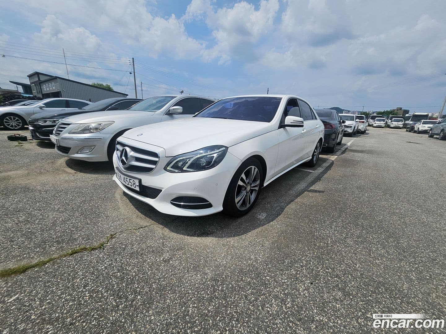 Main__Slider__Photo:E-Class Mercedes-Benz 2015.5-0