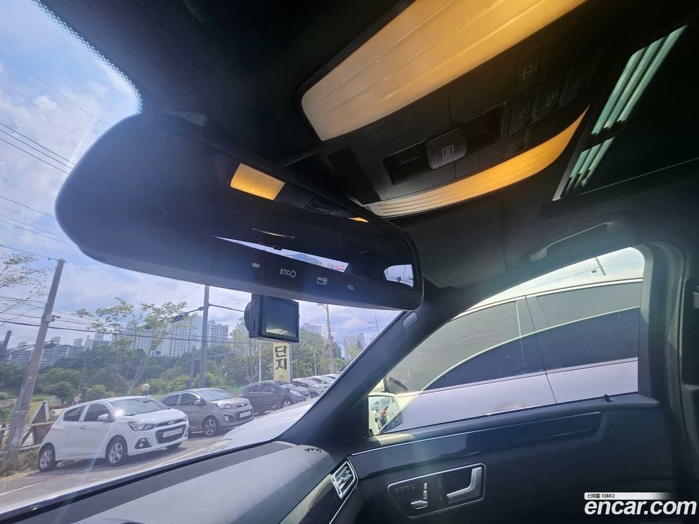 E-Class Mercedes-Benz 2015.5-OPTION-017
