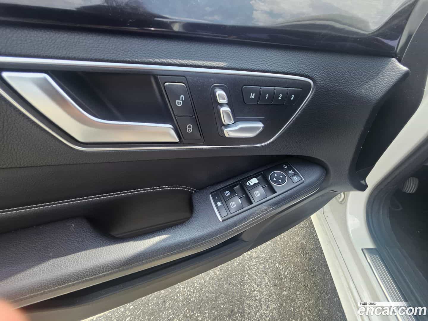 E-Class Mercedes-Benz 2015.5-OPTION-021