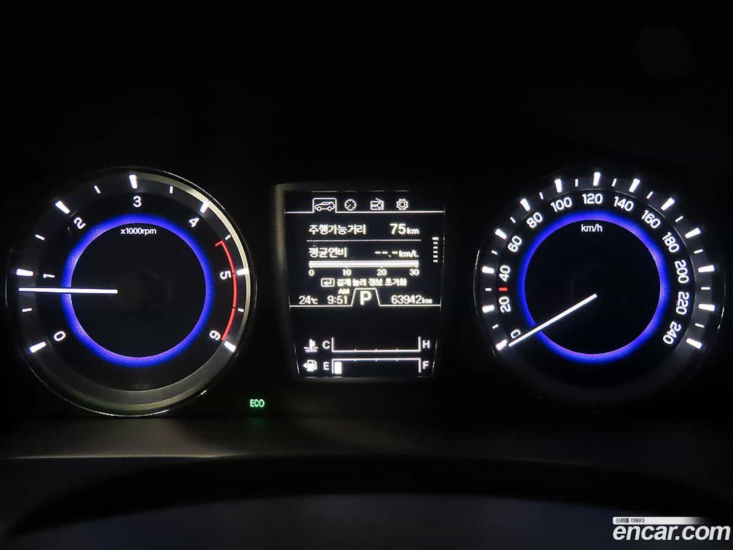 Rexton KG Mobility 2020.5-INNER-008